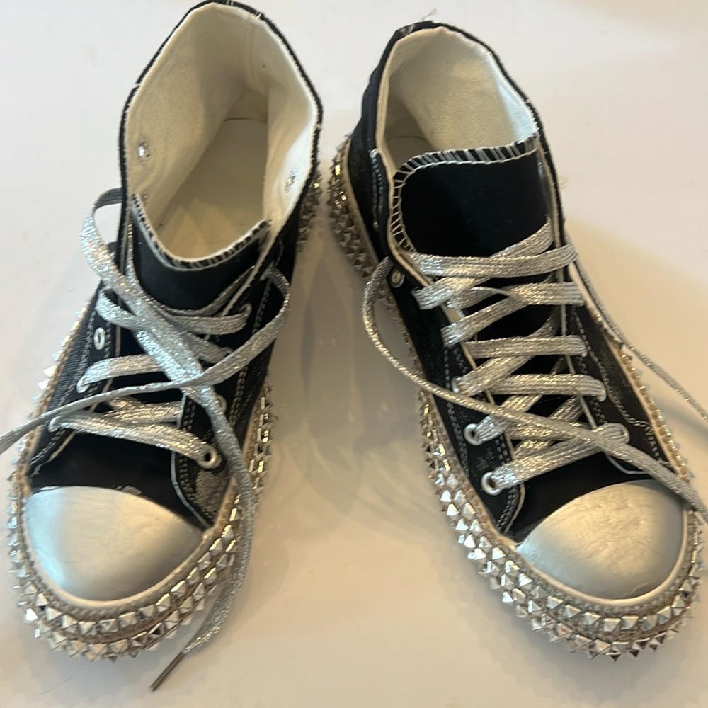 Studded converse-like sneaker
